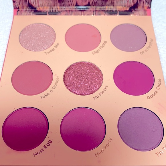 COLOURPOP CP FINE FEATHERED EYESHADOW PALETTE BOUTIQUE UNTOUCHED NWT - Picture 3 of 8